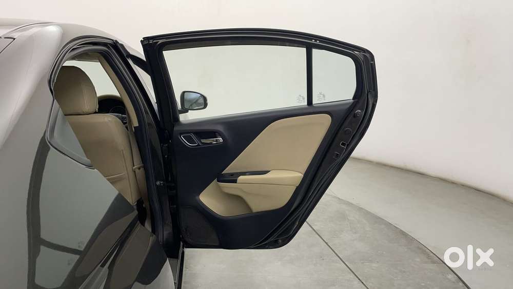 Honda City I-vtec V, 2022, Petrol