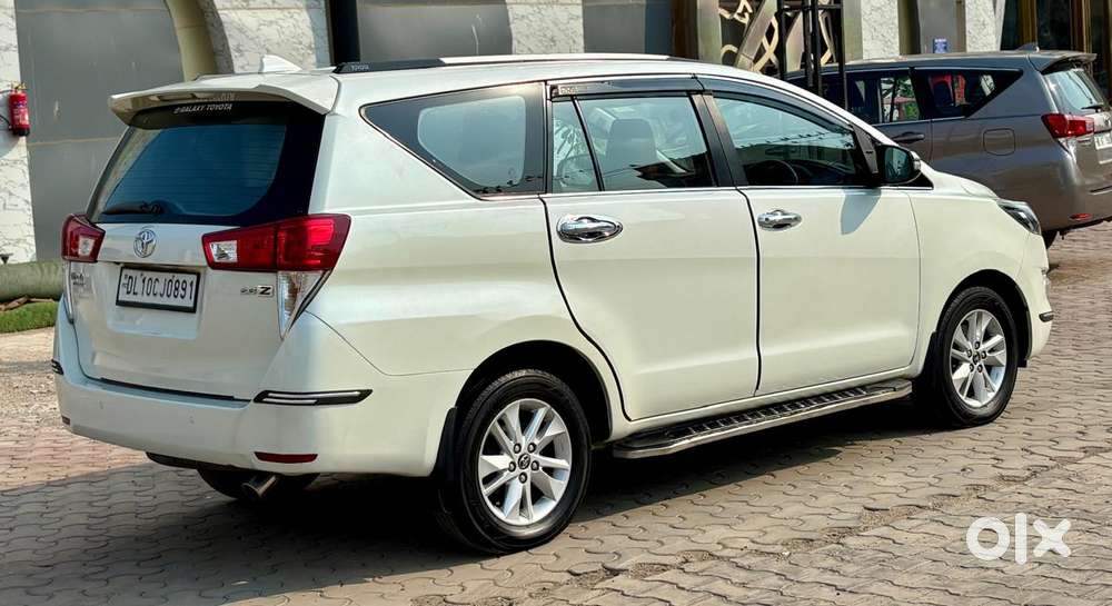 Toyota Innova Crysta 2.8z Automatic, 2017, Diesel
