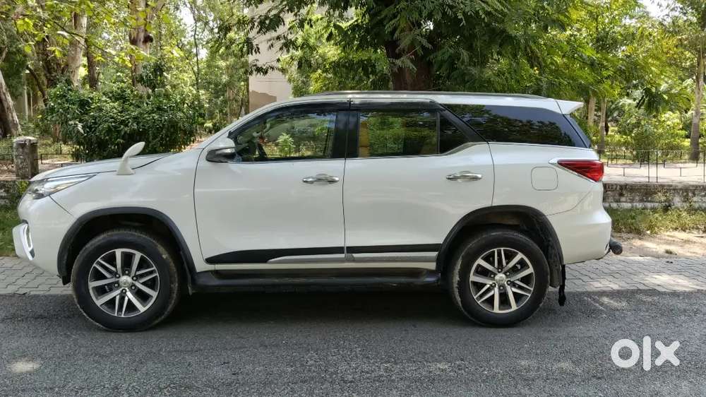 Toyota Fortuner 2017 Diesel Automatic Second Owner