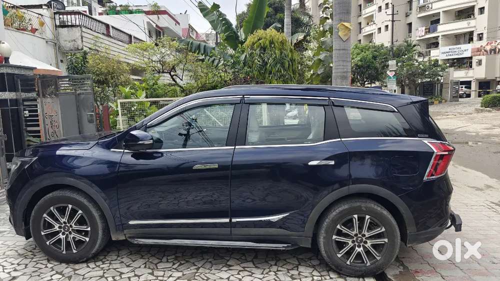 Mahindra Xuv700 2024 Diesel 22300 Km Driven