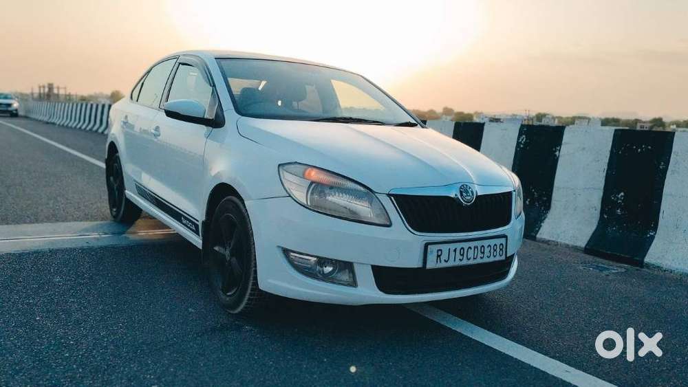 Skoda Rapid 1.5 Tdi At Ambition With Alloy Wheel, 2016, Diesel