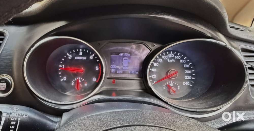 Kia Carnival Premium, 2020, Diesel