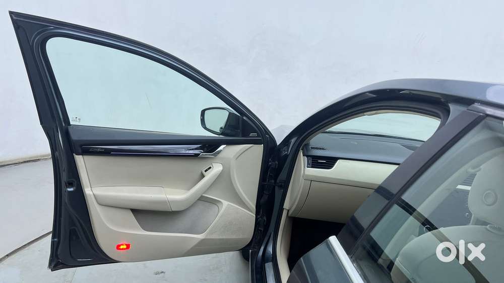 Skoda Octavia 2.0 L K Tsi At, 2018, Petrol