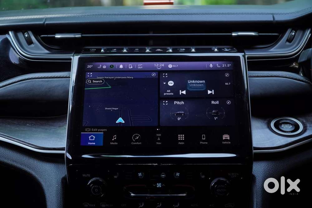 Jeep Grand Cherokee Limited (o) 4x4 At, 2023, Petrol