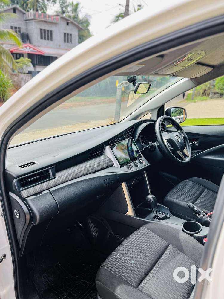 Toyota Innova Crysta G 8 Str, 2016, Diesel