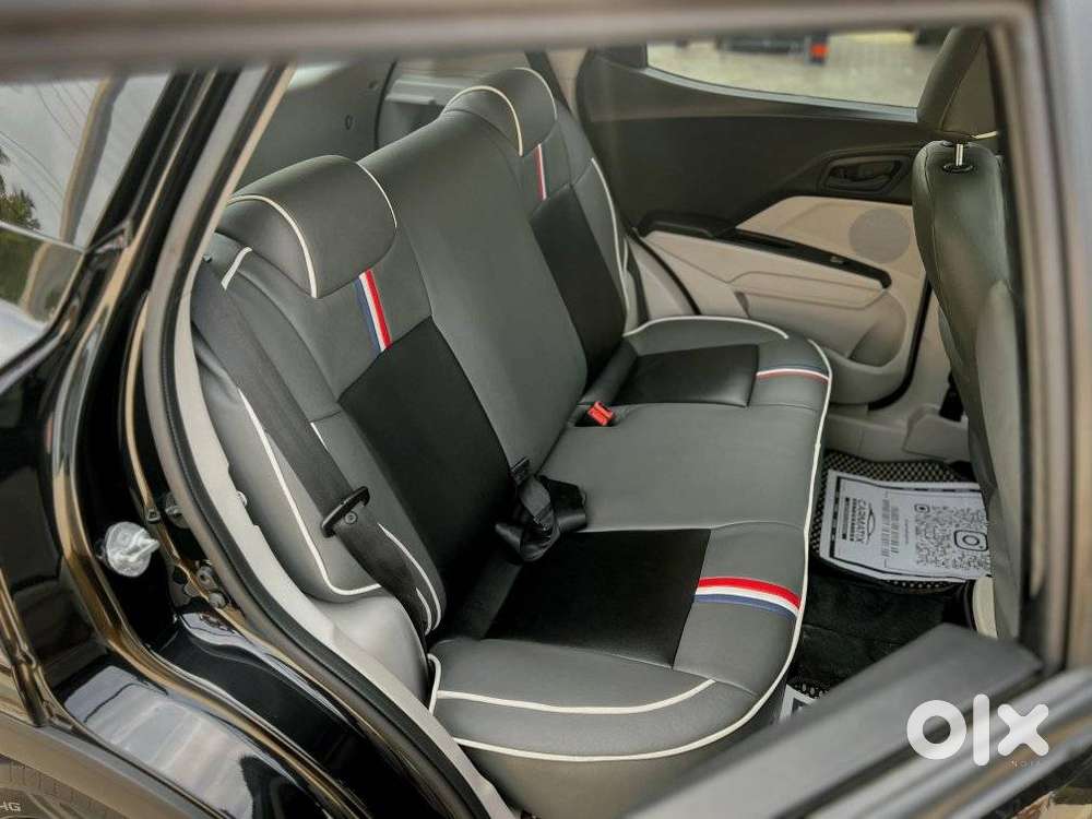 Mahindra Xuv300 W6, 2023, Petrol