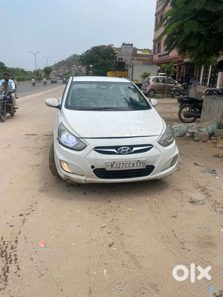 Hyundai Fluidic Verna 2012