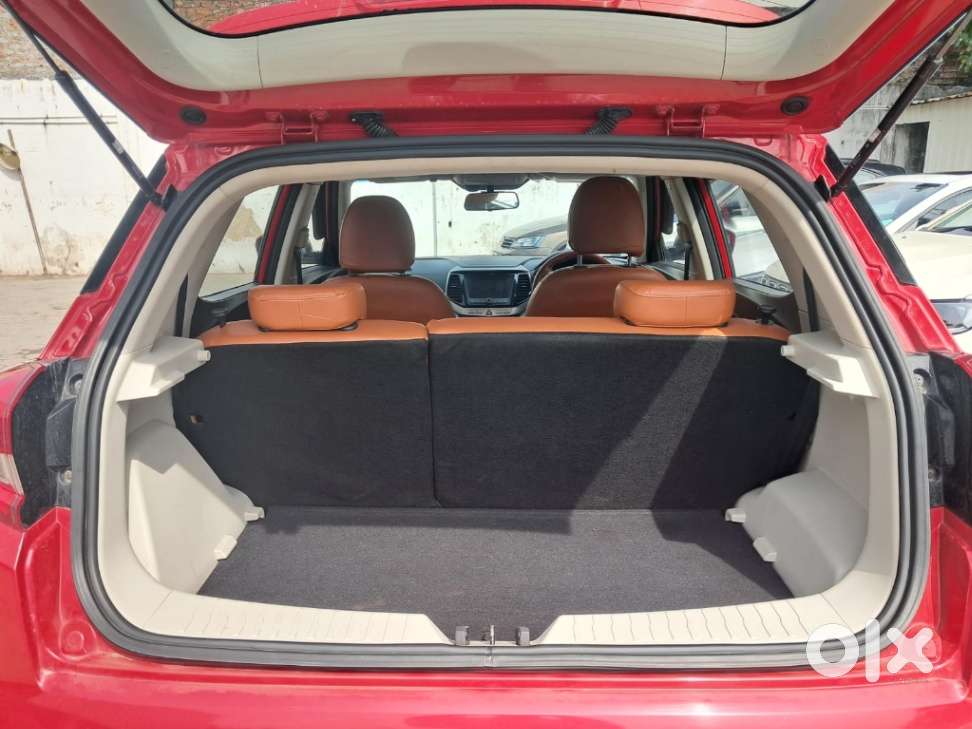 Mahindra Xuv300 W8, 2022, Petrol