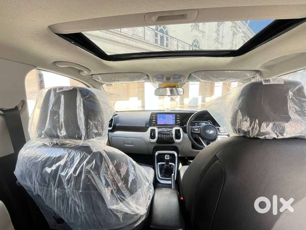 Kia Sonet 12000 Km's New Condition Sunroof