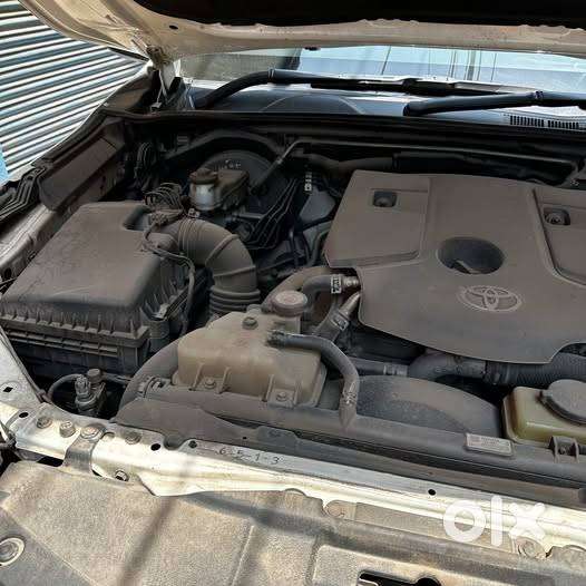 Toyota Fortuner 4x4 At - Super White In Crisp Condition