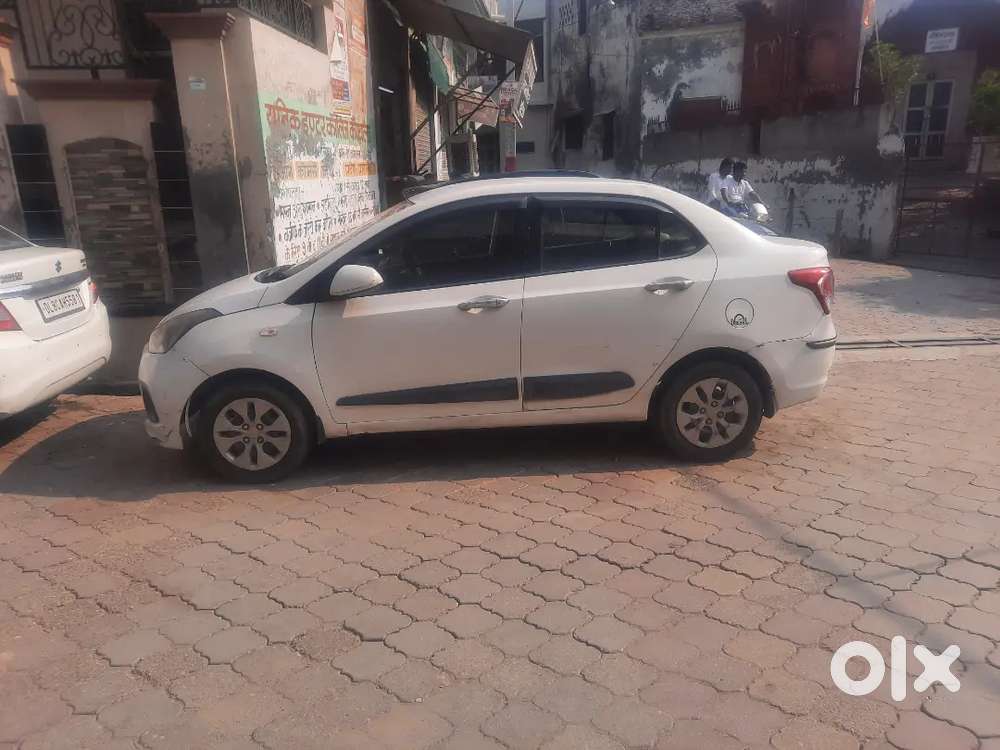 Hyundai Xcent 2015