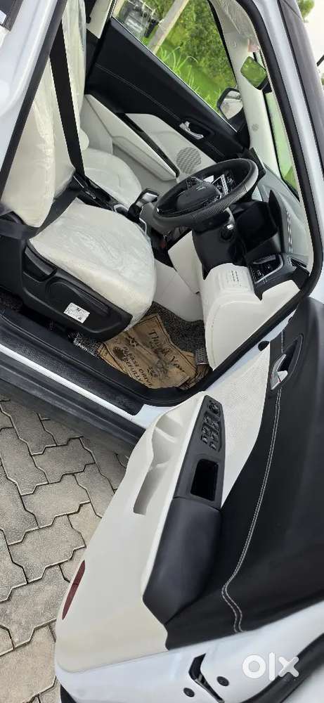 As01gm7943  Mahindra Xuv 3xo 2025