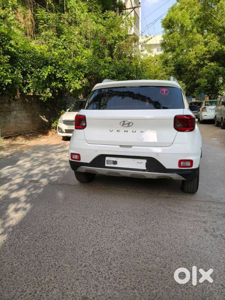 Hyundai Venue 1.2 S (o), 2020, Petrol