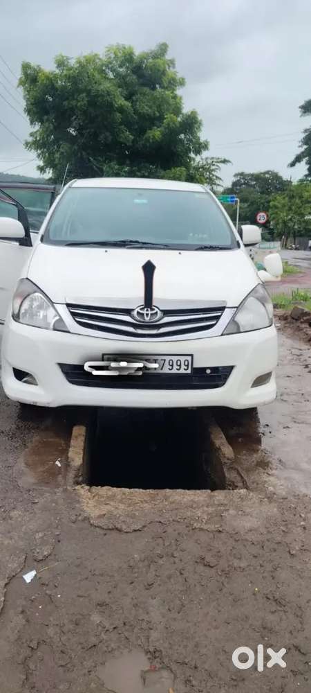 Toyota Innova Hycross 2011 Diesel