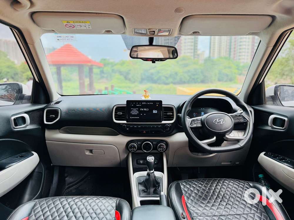 Hyundai Venue Sx Mt, 2024, Petrol