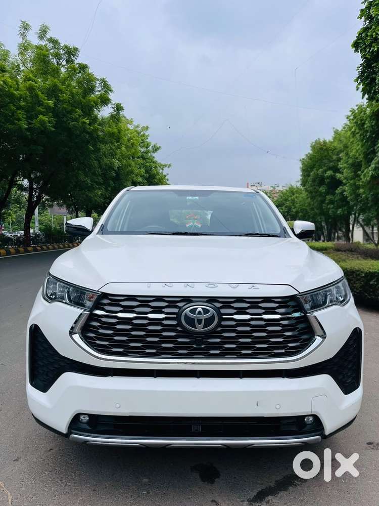 Toyota Innova Hycross 2.0 Vx Hybrid 7 Str, 2025, Petrol