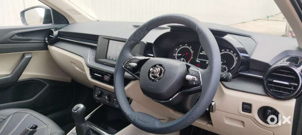 Skoda Slavia 1.0 Active Tsi, 2023, Petrol