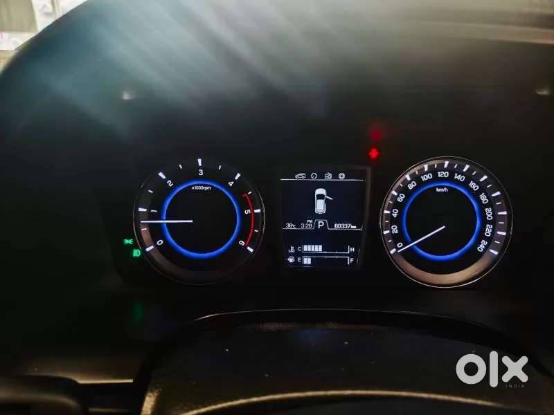 Mahindra Alturas G4, 2022, Diesel