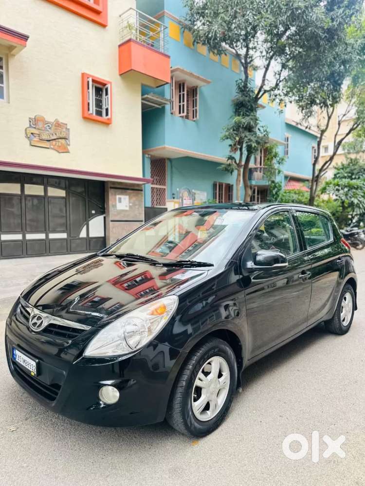 Hyundai I20 Asta 1.2 O With Sunroof, 2011, Petrol