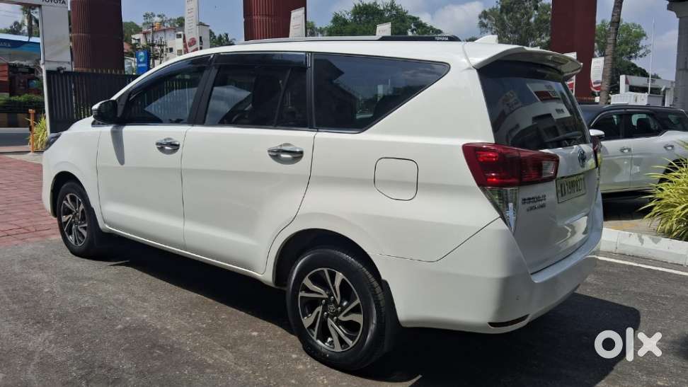 Toyota Innova Crysta 2.4 V 8 Str, 2024, Diesel