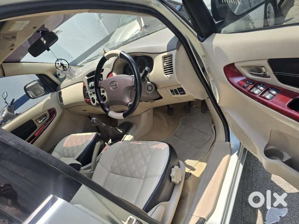Toyota Innova 2006 Petrol 222000 Km Driven