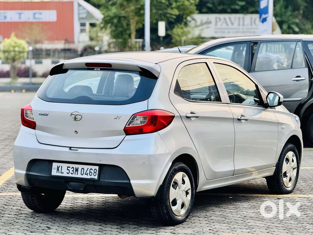 Tata Tiago 1.2 Revotron Xt (o), 2017, Petrol