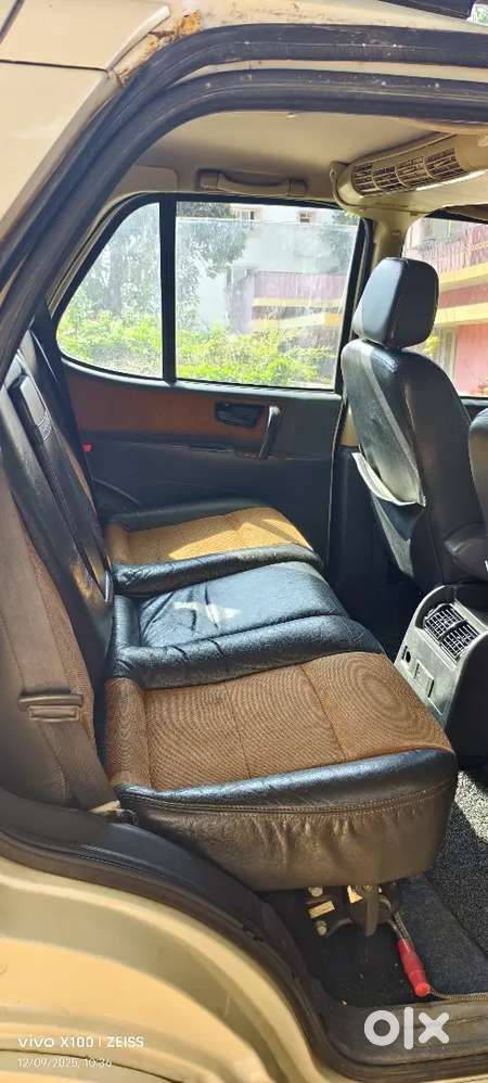 Tata Safari 2010