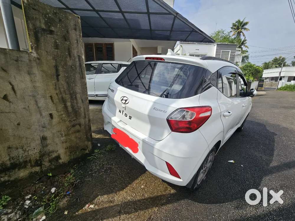 Automatic Hyundai Grand I10 Nios 2021 Petrol Well Maintained.