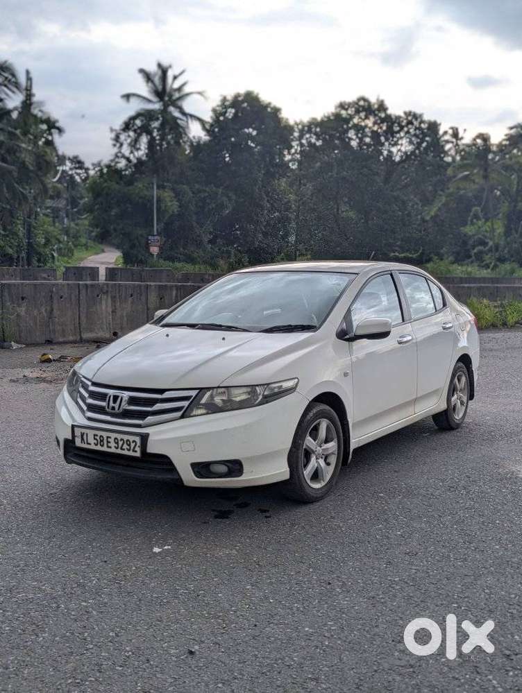 Honda City 1.5 E Mt, 2011, Petrol