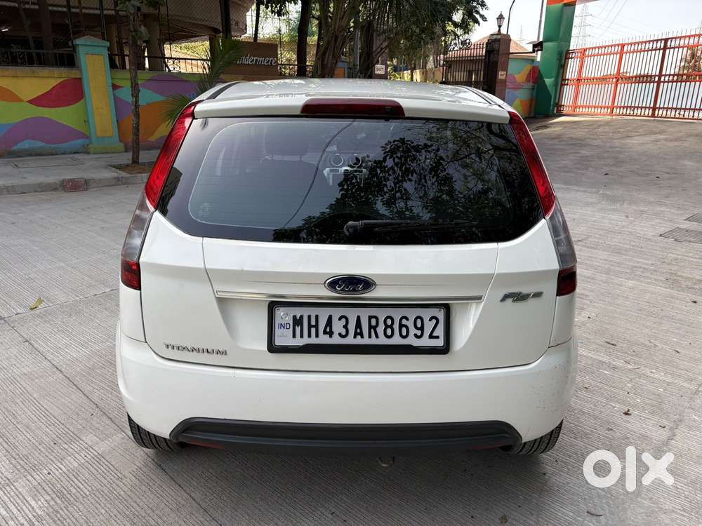 Ford Figo 2012-2015 Petrol Titanium, 2015, Petrol