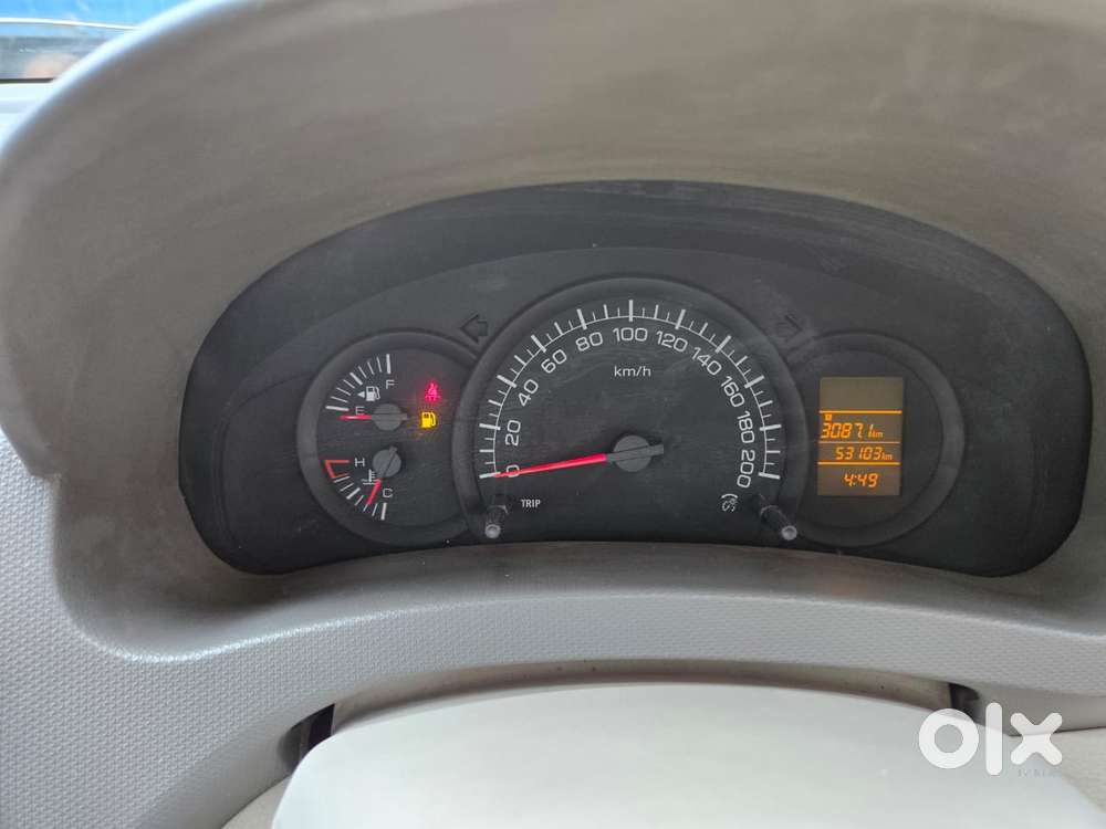 Maruti Suzuki Ertiga Lxi, 2013, Petrol