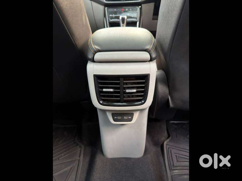 Skoda Kushaq 1.0 Tsi Style At, 2021, Petrol