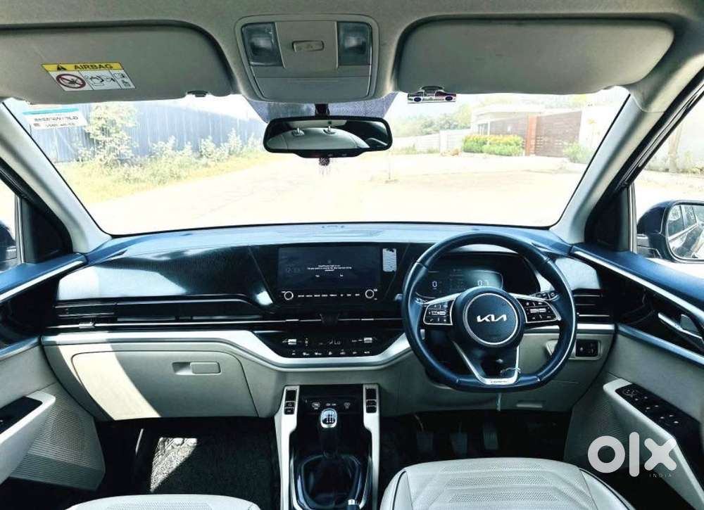 Kia Carens 1.4 Luxury 7 Str, 2022, Petrol