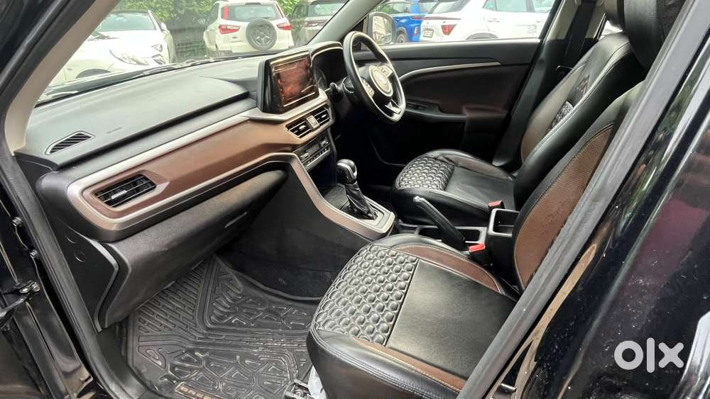 Maruti Suzuki Brezza 1.5 Zxi At Smart Hybrid, 2024, Petrol