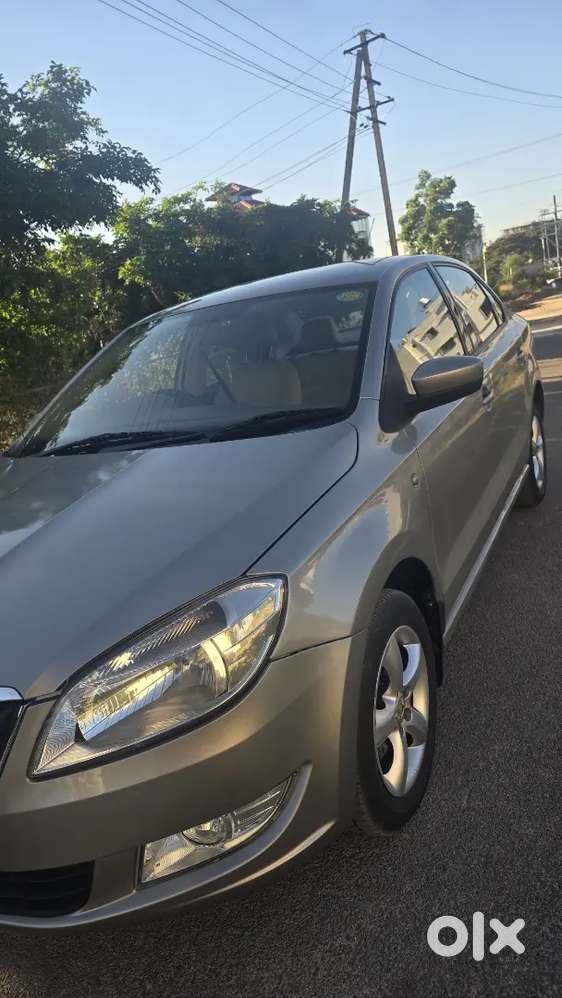 Skoda Rapid Elegance Plus 1.6 Tdi Mt