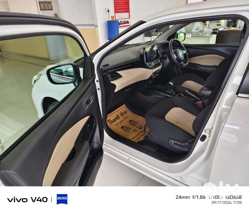 Toyota Glanza 1.2 V Amt, 2024, Petrol