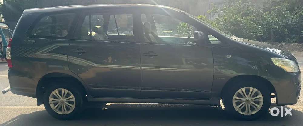 Toyota Innova 2.5gx 8 Str