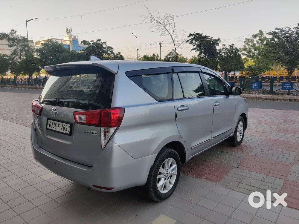 Toyota Innova Crysta 2.8 Gx At 8s, 2017, Diesel