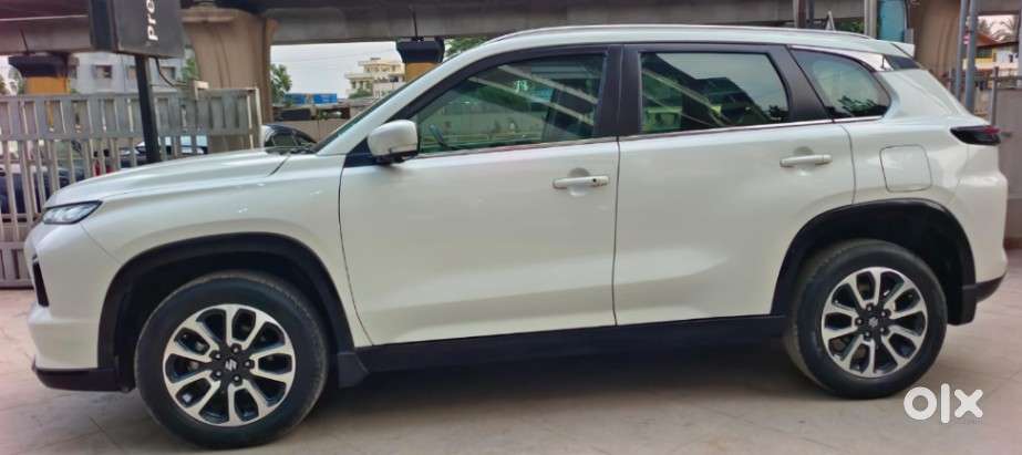 Maruti Suzuki Grand Vitara 1.5 Alpha Plus Intelligent Hybrid Ecvt, 2..