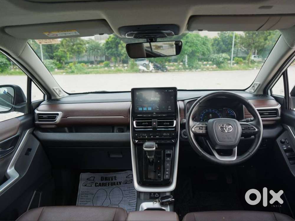 Toyota Innova Hycross 2.0 Zx Hybrid 7 Str, 2024, Petrol