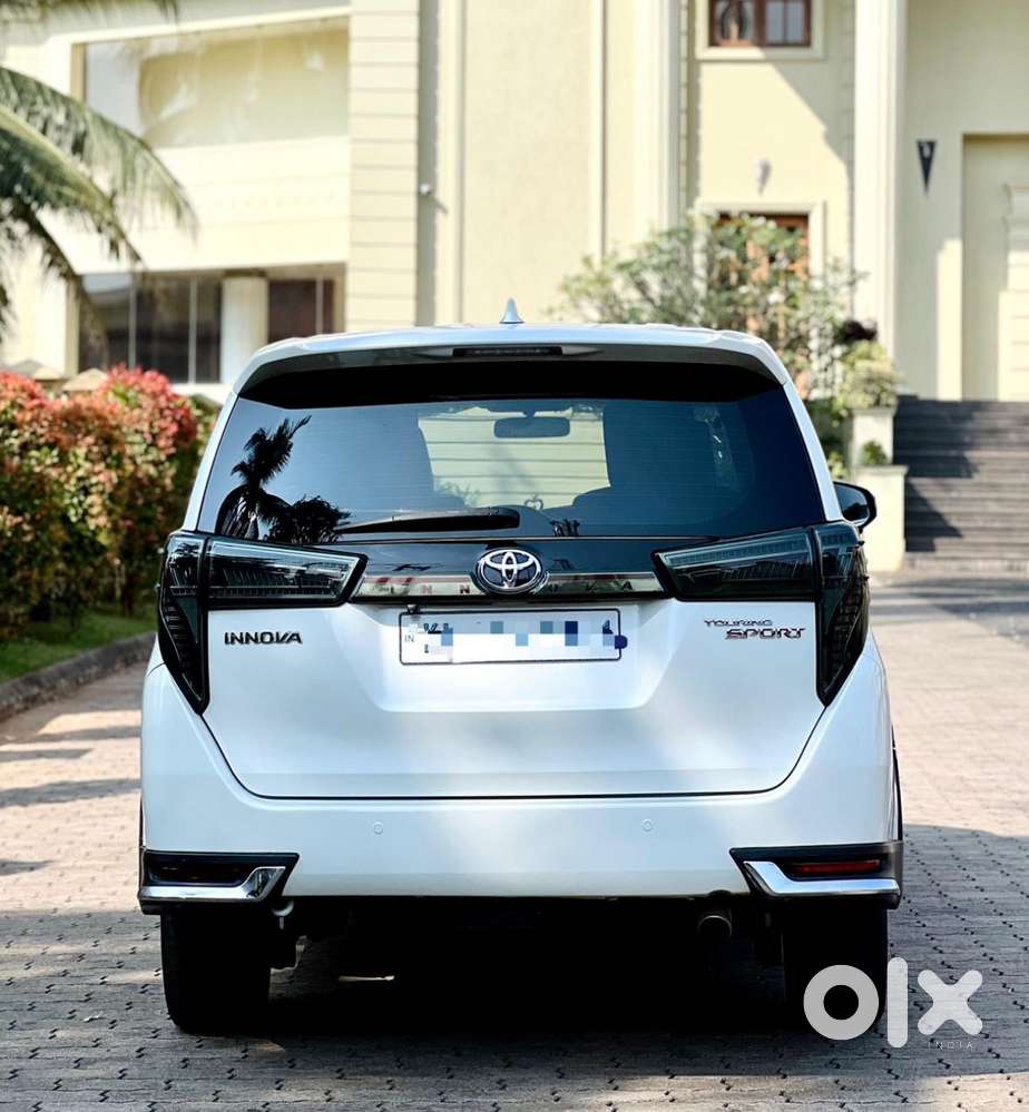 Toyota Innova Crysta