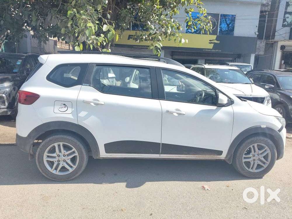 Renault Triber Rxz, 2020, Petrol