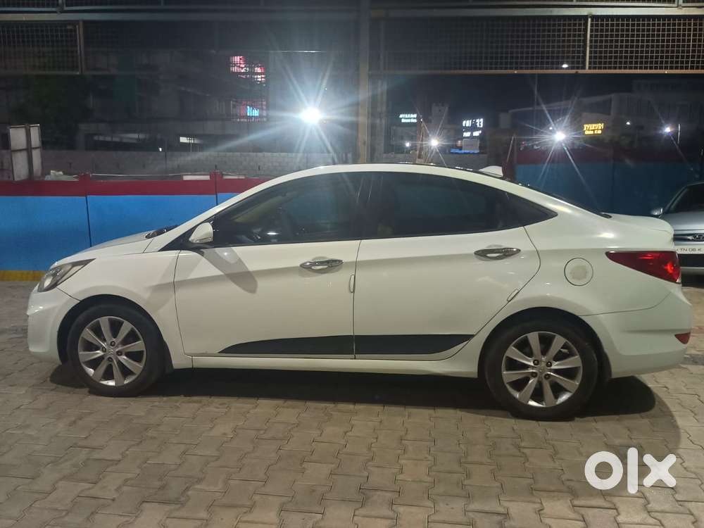 Hyundai Verna Sx(o) Petrol At, 2013, Petrol