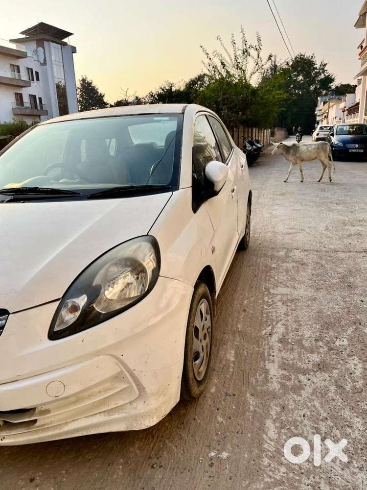 Honda Amaze 2014 Diesel 150000 Km Driven 2 Lakhs Only