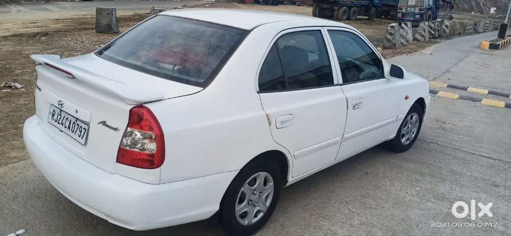 Hyundai Accent Petrol At 22 Variant