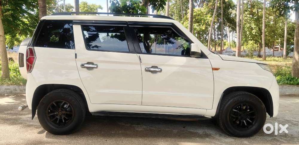 Mahindra Tuv 300 T8, 2016, Diesel