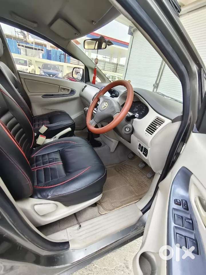 Toyota Innova, 2013, Petrol