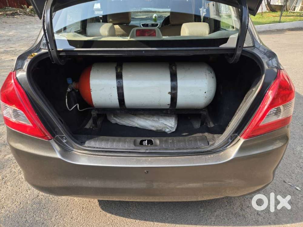 Maruti Suzuki Swift Dzire 1.2 Vxi Bsiv, 2015, Cng & Hybrids
