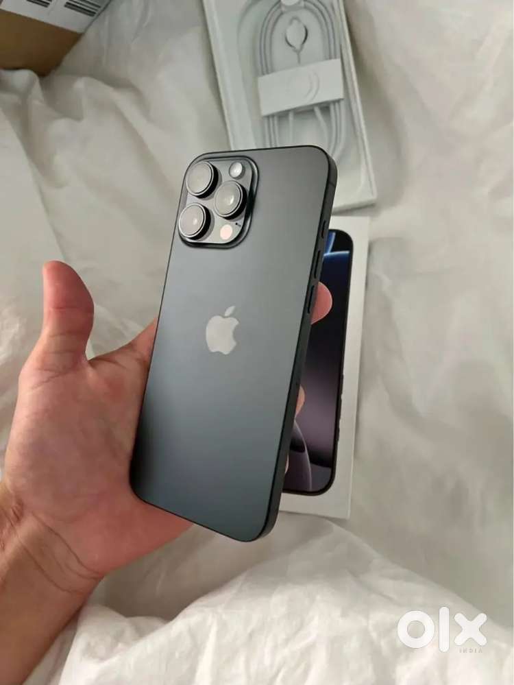 IPHONE 16PROMAX 256GB BLACK TITANIUM COLOUR GOOD CONDITION CONDITION