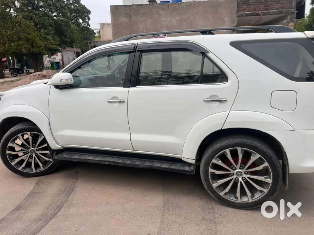 Toyota Fortuner 2014 Diesel 113000 Km Driven